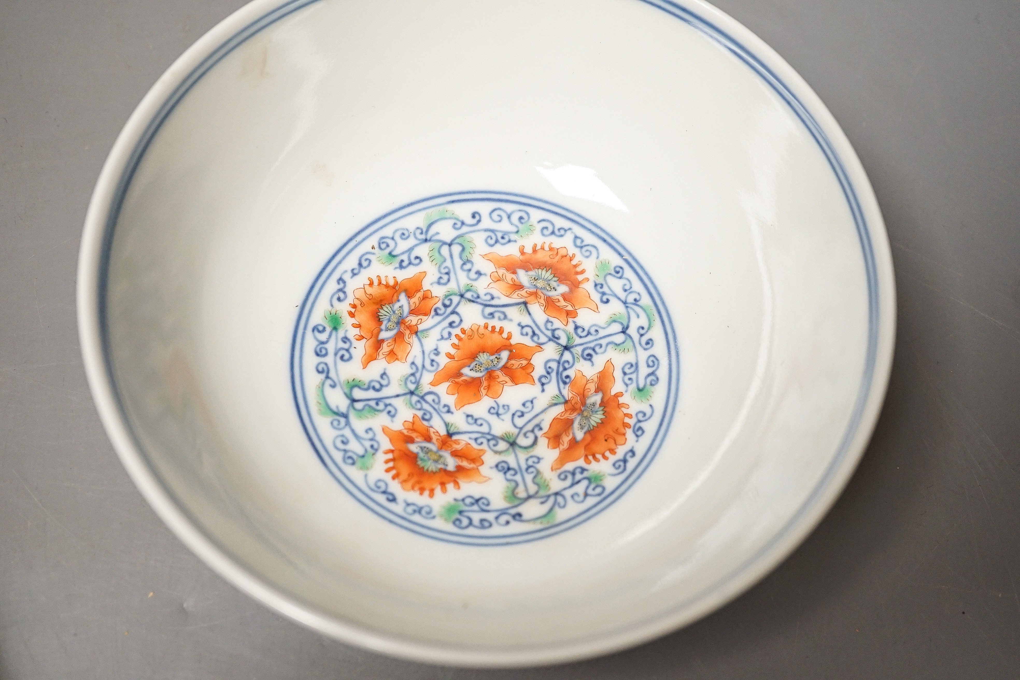 Two Chinese porcelain bowls 14.5cm